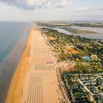 Lovely Sea View Studio With Balcony - Beahost